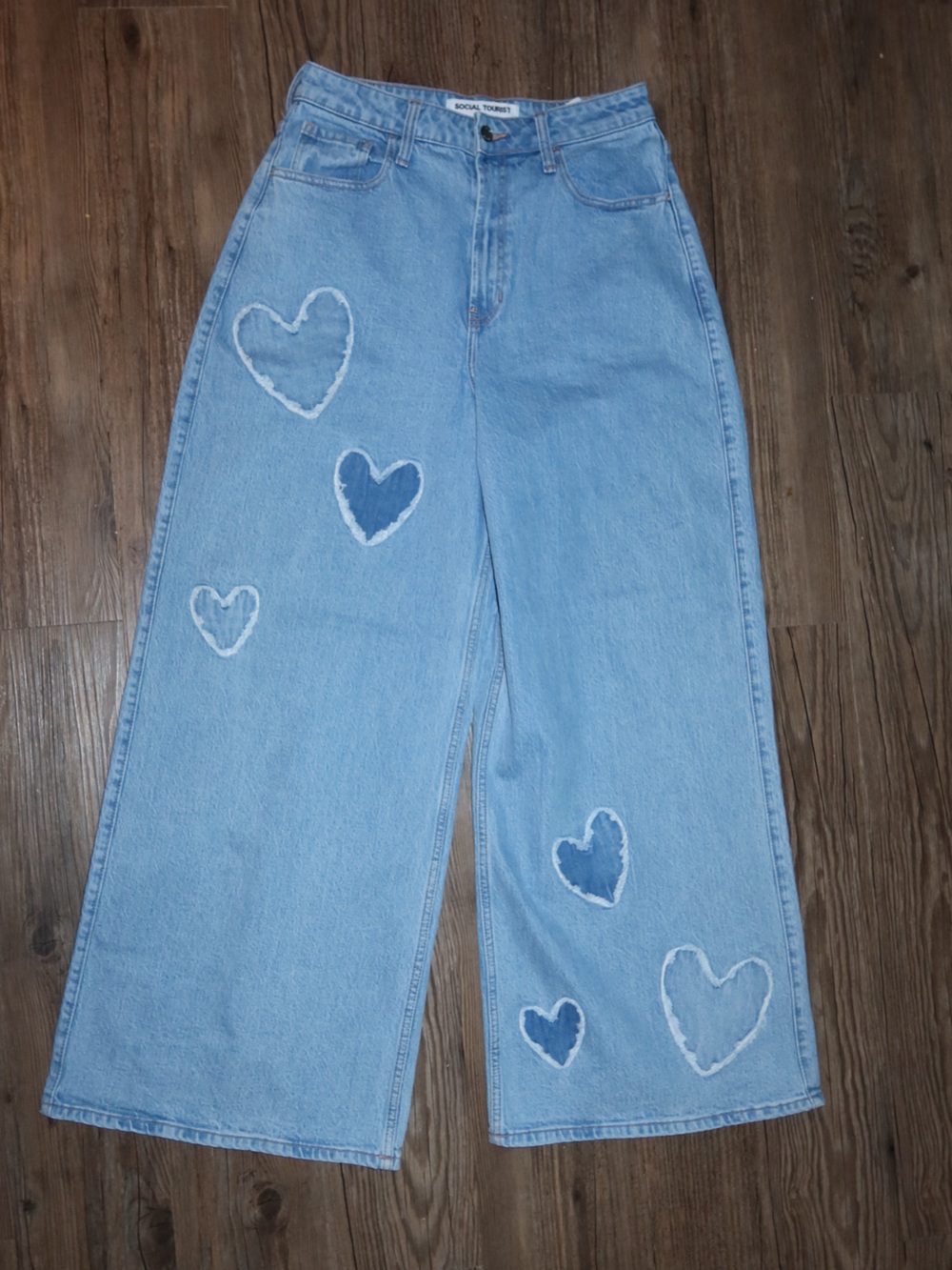 Light Blue Heart Patch Wide-Leg Jeans by Social Tourist